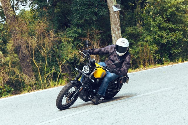 Macbor refuerza su liderazgo custom de 125