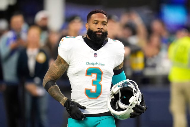 Miami Dolphins wide receiver Odell Beckham Jr. warms up prior to an NFL football game against the Los Angeles Rams, Monday, Nov. 11, 2024, in Inglewood, Calif. (AP Photo/Marcio Jose Sanchez)