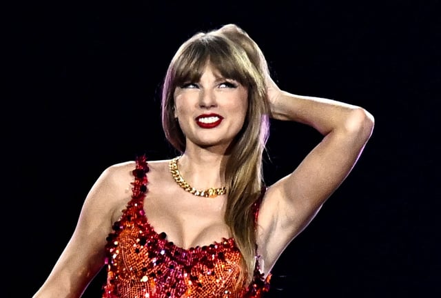 Taylor Swift reveló cuál es la última canción que ha escuchado que no es suya. (Foto: JULIEN DE ROSA / AFP)