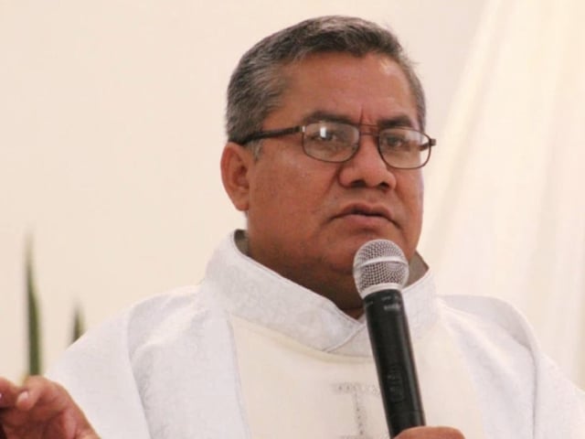 Feligreses afirmaron que el sacerdote no tenía chofer. Foto: Especial