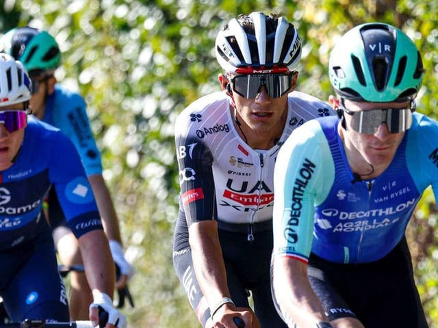 Isaac del Toro en la Tre Valli Varesine, antes de su desafío en Il Lombardia 2025. (Facebook/UAE Team)