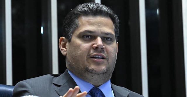 Alcolumbre anuncia sessão conjunta sobre vetos presidenciais e LDO