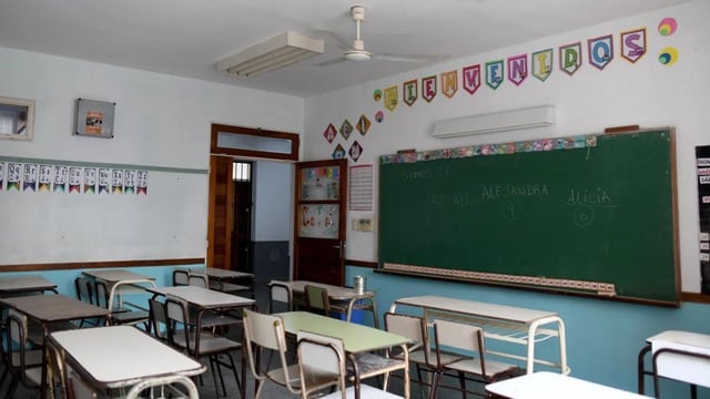 Los docentes anunciaron medidas de fuerza contra el \"desfinanciamiento educativo\".