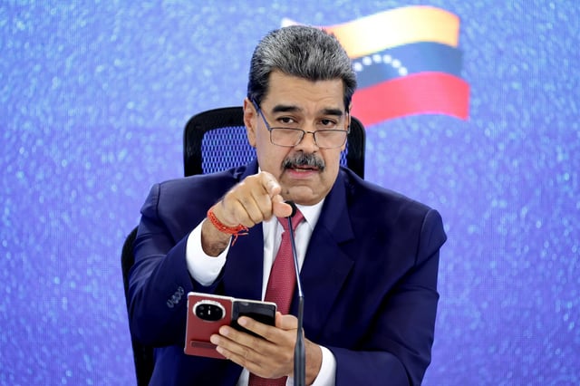 Nicolás Maduro habla en una rueda de prensa este lunes en Caracas, Venezuela. (EFE/Miguel Gutierrez).