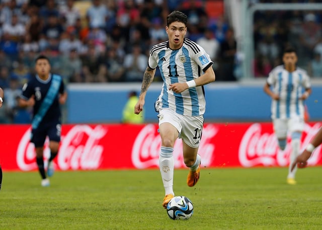 Matías Soulé, con la camiseta argentina durante un partido del Mundial Sub 20