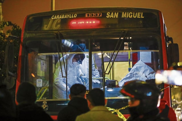 Ministra de la Mujer anuncia asistencia económica de S/400 para hijos de choferes asesinados por extorsionadores. Foto: Fernando Sangama / @photo.gec