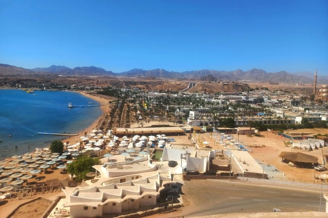 La ville de Charm el-Cheikh, sur la mer Rouge, où des pourparlers entre responsables israéliens et du Hamas se déroulent, le 7 octobre 2025 en Egypte