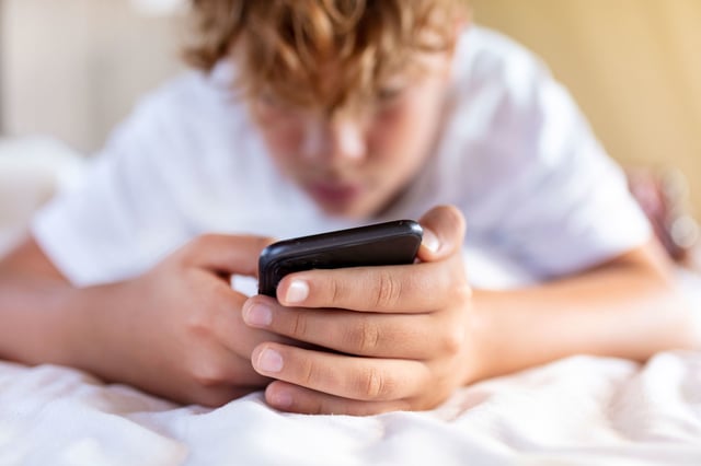 Social networks may be pushing "digital masculinity" onto teen boys, but parents can push back with better offline experiences.