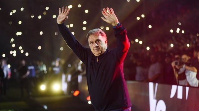 El Tata Martino en el Coloso, en la despedida de Maxi Rodríguez en 2023.