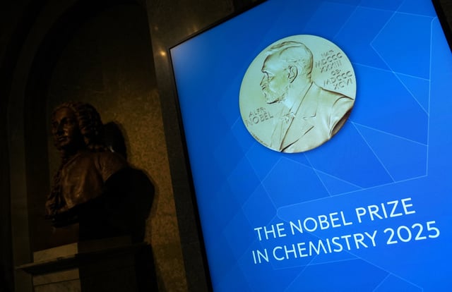 A screen displays a Nobel Prize medal ahead of the announcement of the Nobel Prize in Chemisty, at the Royal Swedish Academy of Sciences, in Stockholm, Sweden, October 8, 2025. REUTERS/Tom Little