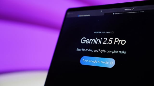 Gemini kann wohl bald auch Browser selbstständig steuern. (Bild: Shutterstock/DIA TV)