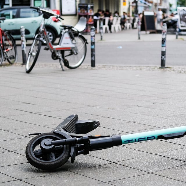 Blindenverband klagt wegen E-Scootern