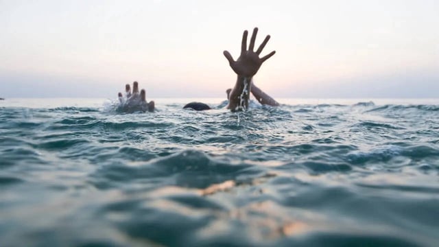 drown