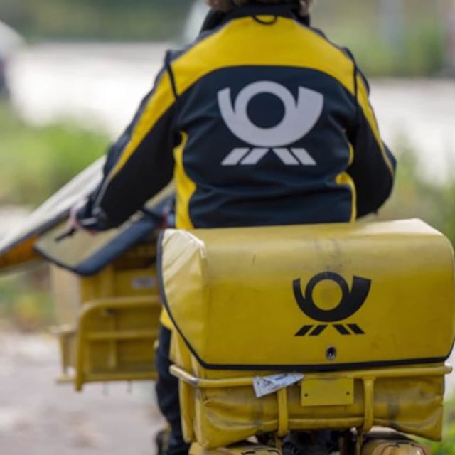 Die Deutsche Post wird ab dem 31. Dezember 2024 keine unverpackt eingeworfenen Schlüssel mehr ausliefern. Bisher konnten gefundene Schlüssel einfach in den Postkasten geworfen werden, wenn sie einen Anhänger mit der zustellfähigen Adresse hatten. 