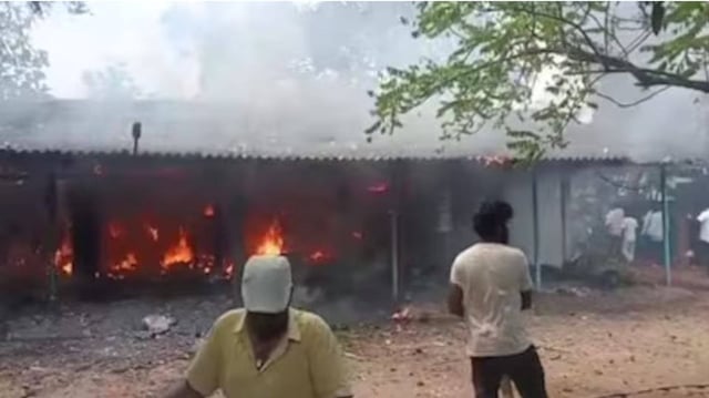 Deadly Fire Erupts in Andhra Pradesh Firecracker Factory: 6 Killed, 2 Injured as Blaze Ravages Konaseema