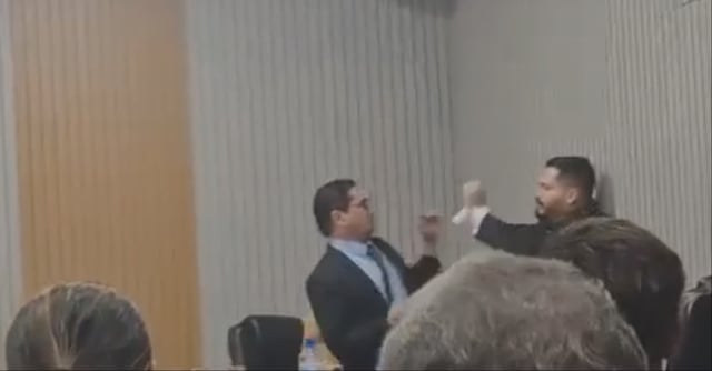 Briga entre vereadores interrompe sessão em Sena Madureira (AC)