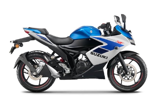 The Gixxer SF is the fully-faired sibling to the Gixxer.  