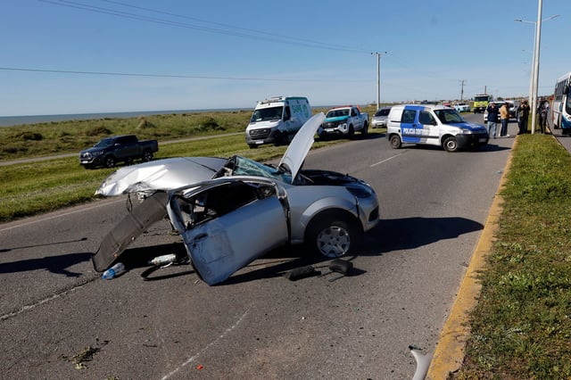 El Ford Ka quedó destruido