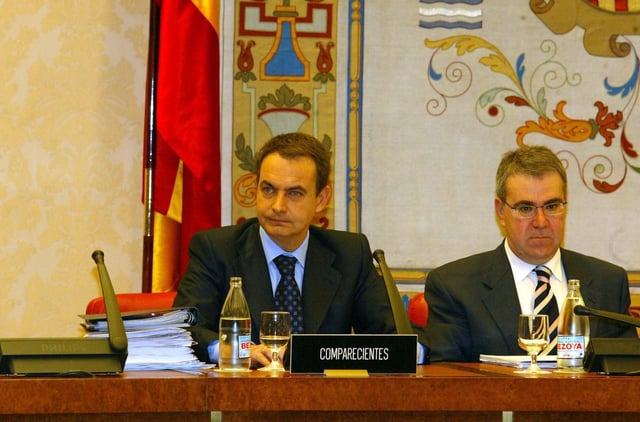José Luis Rodríguez Zapatero en la comisión de investigación sobre los atentados del 11M en el Congreso, en diciembre de 2004