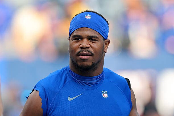 EAST RUTHERFORD, NJ - AUGUST 16: Abdul Carter #51 of the New York Giants warms up prior to the preseason game against the New York Jets on August 16, 2025 at MetLife Stadium in East Rutherford, New Jersey. (Photo by Rich Graessle/Icon Sportswire via Getty Images)