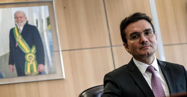 Celso Sabino desafia União Brasil e diz que fica no governo Lula