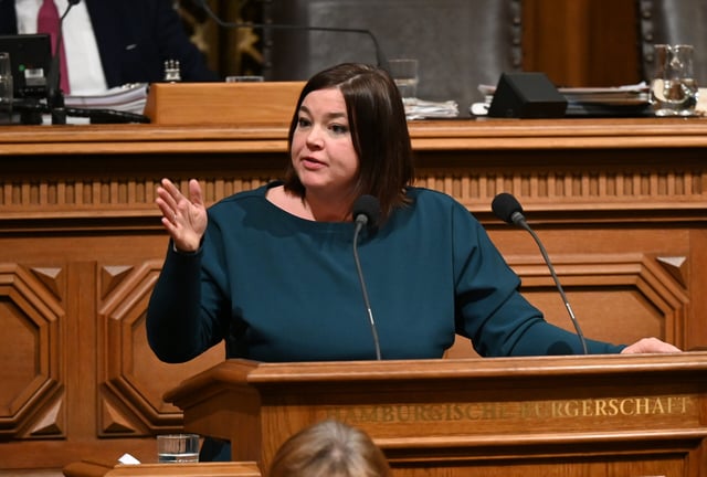 Hamburgs Zweite Bürgermeisterin Katharina Fegebank (Grüne) äußerte sich im Parlament zum Zukunftsentscheid (Archivbild).