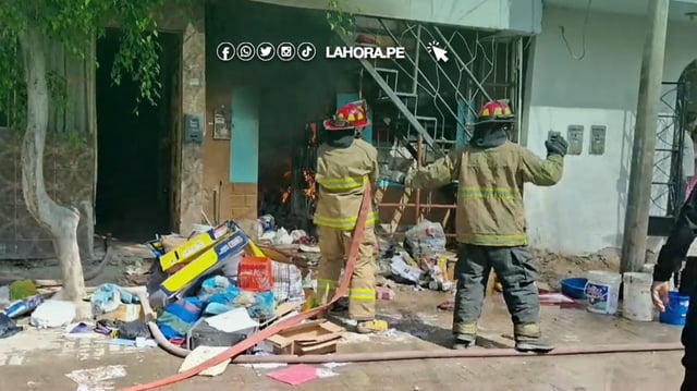 Piura: Incendio consume vivienda usada como almacén de reciclaje en Pachitea
