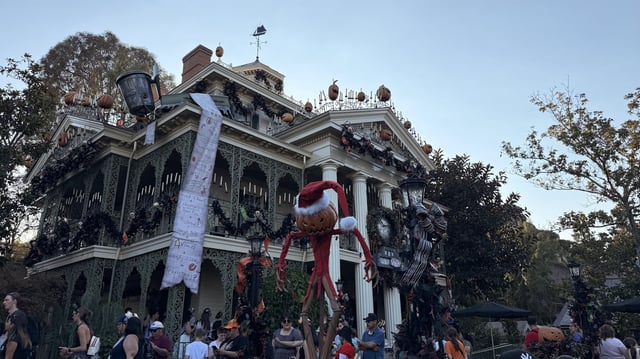 Haunted Mansion Holiday
