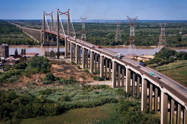 Ruta 12, a la altura del puente Zárate-Brazo Largo