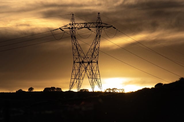 Red Eléctrica detecta "variaciones bruscas de tensión" últimos días y reforzará sistema
