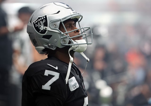 Quarterback Geno Smith of the Las Vegas Raiders. (Photo by Ian Maule/Getty Images)