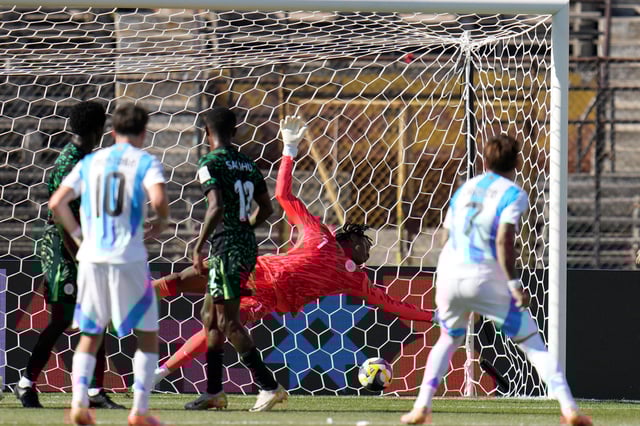 Maher Carrizo colocó el tiro libre contra un palo; la Argentina derrota a Nigeria