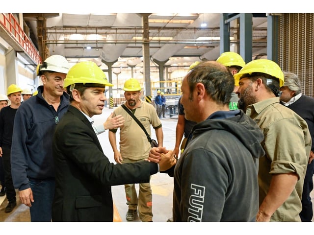 En Olavarría, Kicillof dijo que opone al modelo de exterminio de la industria que propone Milei: "Nuestro mandato es defender la salud, la educación, la producción y el trabajo”.