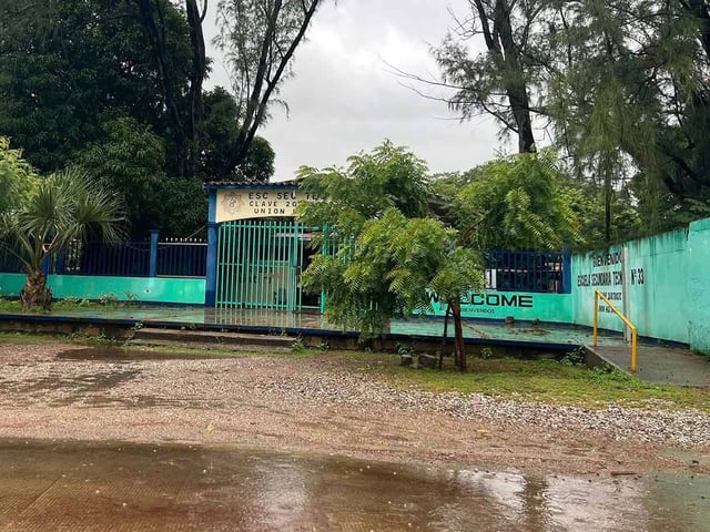 Fachada de escuela ubicada en Oaxaca