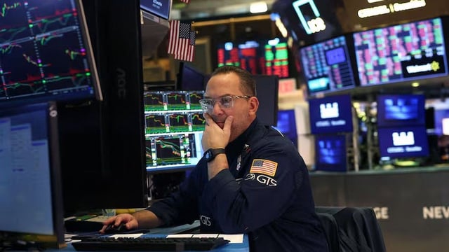 Tesla es una de las acciones que cae en la previa. 