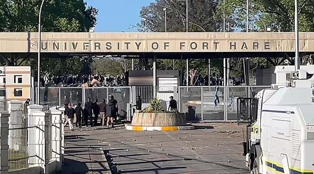 University of Fort Hare is in a state of crisis after student protests against Vice-Chancellor Sakhela Buhlungu, calling for him to step down. (Photo: Luthando Sani)