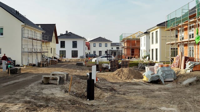 Das Gesetz zur Beschleunigung des Wohnungsbaus mit flexibleren Regeln sorgt für Kritik.