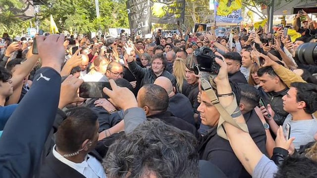 Javier Milei repetirá sus tradicionales caminatas por ciudades en Mendoza.