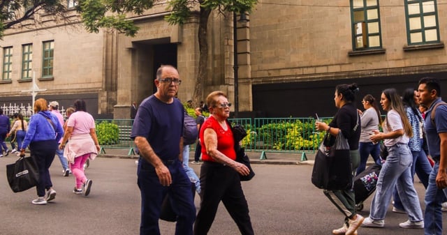 Entre los productos que más influyeron en la inflación están vivienda propia, primaria, loncherías y universidades. Foto: Victoria Valtierra, Cuartoscuro
