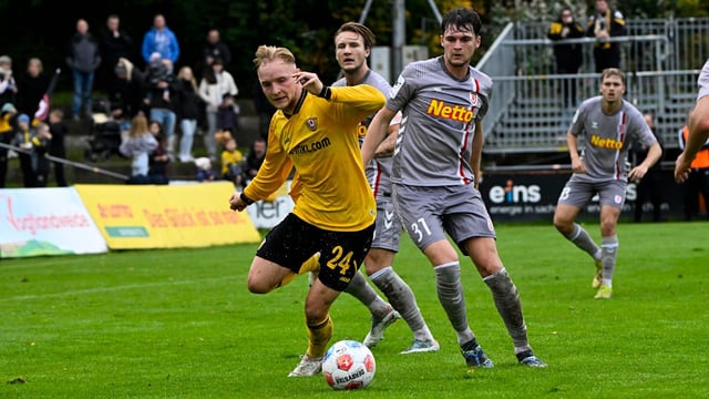 Gelungener Test für Dynamo Dresden. Der Zweitligist besiegte Drittligist Jahn Regensburg in Auerbach mühelos mit 5:1.
