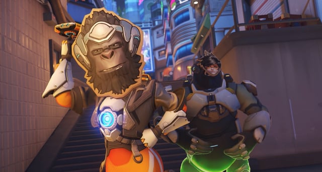 Tracer wearing a Winston mask. 