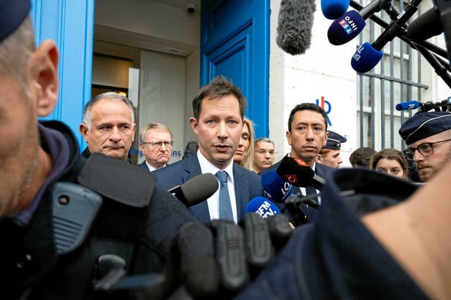 François-Xavier Bellamy le 6 octobre devant le siège des Républicains.
