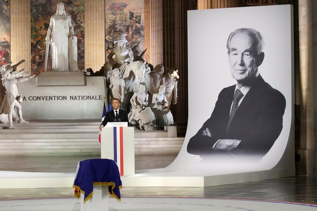 Emmanuel Macron, jeudi, au Panthéon.
