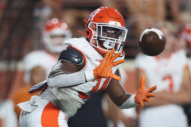 Landan Brown #34 of the Sam Houston State Bearkats catches a pass in the second half against the Texas Longhorns at Darrell K Royal-Texas Memorial Stadium on September 20, 2025 in Austin, Texas.