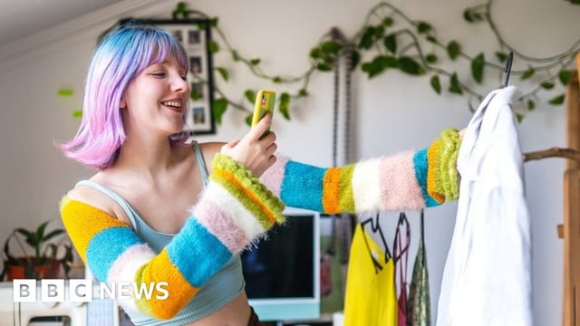 Girl selling clothes online