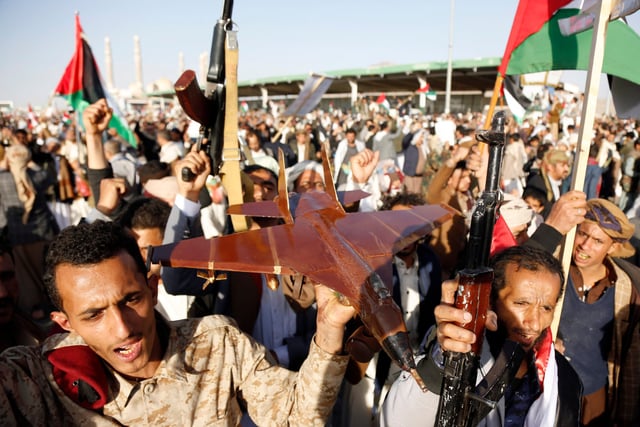 Yemenis take part in a rally in Sanaa to protest against the US air strikes. Photo: Xinhua