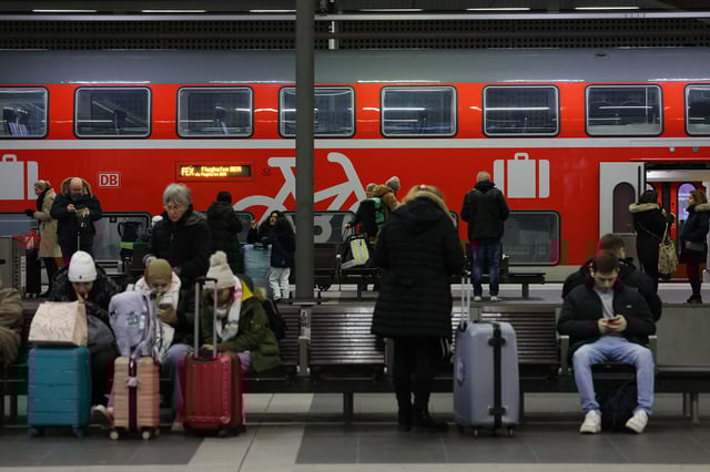 Train drivers in Germany begin a record six-day strike on Wednesday, affecting the country's main railway operator, Deutsche Bahn.