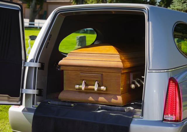 The regulator found that 39 funeral homes across the nation had violated the Funeral Rule, which requires upfront, consistent pricing.