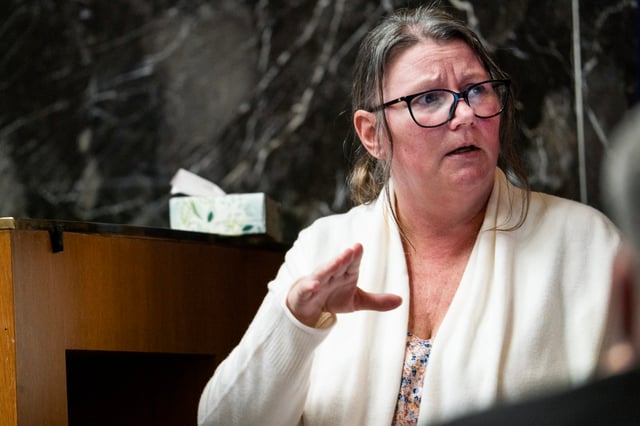 Jennifer Crumbley testifies on the stand in an Oakland County courtroom in Pontiac, Mich. on Feb. 1, 2024. 