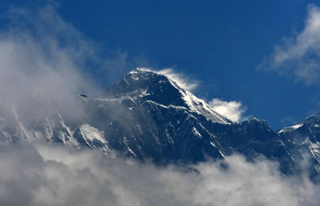 Climbers to Mount Everest will now have to buy bags to poop in, and bring them back down with them. Photo: AFP